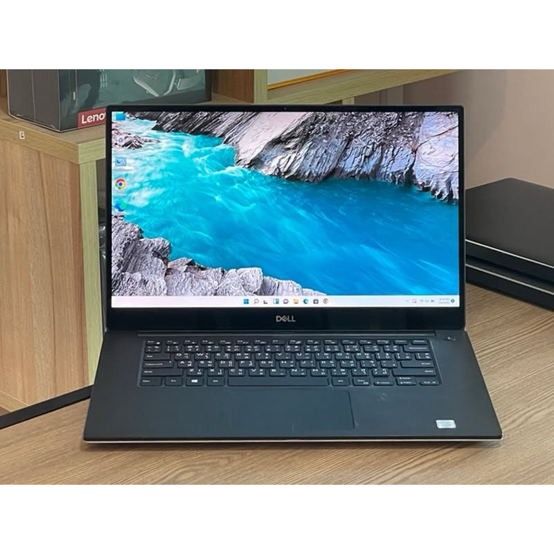 Dell Precision 5540 Mobile WorkStation Xeon E-2276M SSD512GB RAM32GB Quadro T2000 (4GB GDDR5) จอ 4K 