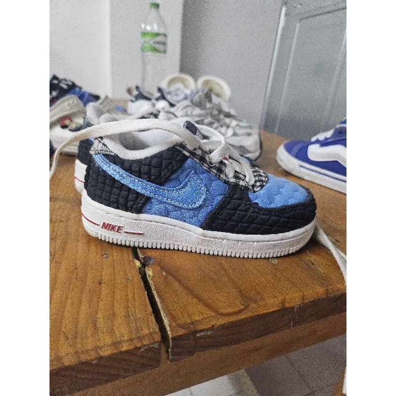 รองเท้าผ้าใบเด็กผู้ชาย Nike