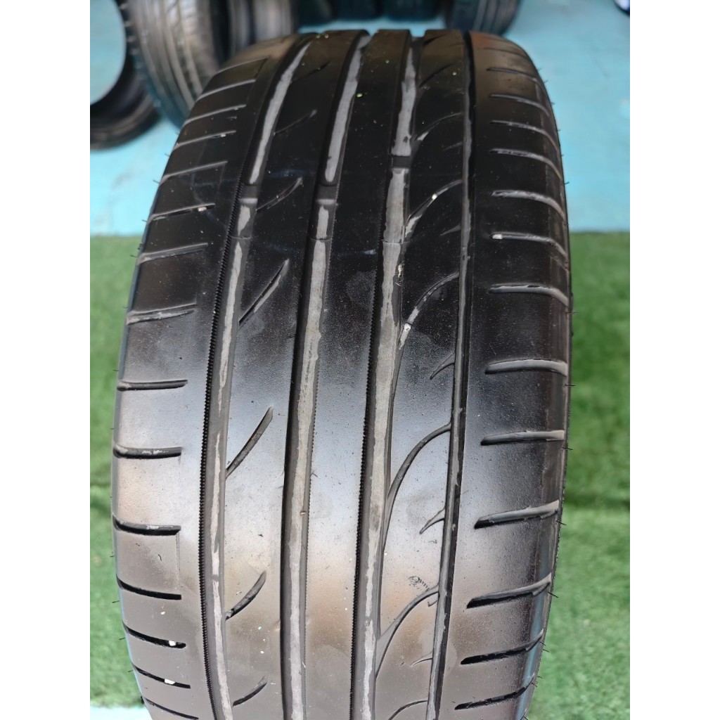 ยางเปอร์เซ็นต์ OTANIขนาด 225 45 R18 ปี22 มี 1 เส้น  มีปะ  ราคา 450 บาท