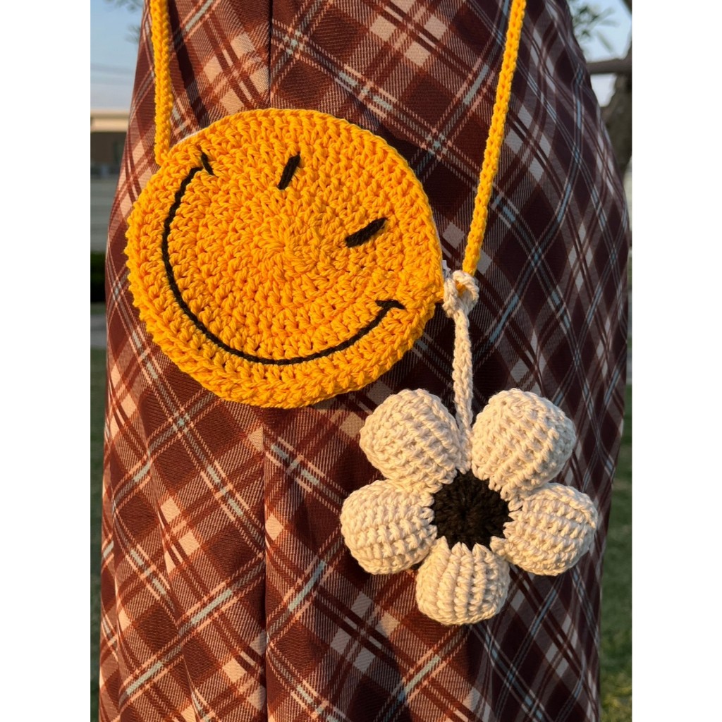 พร้อมส่ง กระเป๋าสะพายหน้ายิ้มถักด้วยมือ วัสดุเชือกถัก เชือกฟอก โครเชต์