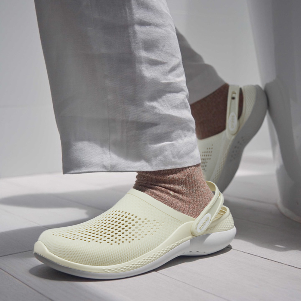Crocs Literide 360 Clog รองเท้าผู้ชายรองเท้าแตะขี้เกียจลําลองรองเท้าแตะกลางแจ้ง / แจกถุงเท้าCrocs