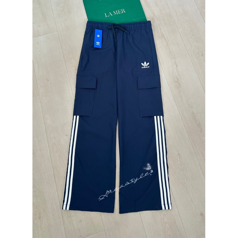 ADIDAS Cargo pants กางเกงผ้าร่ม เอวยืด แต่งกระเป๋าข้าง
