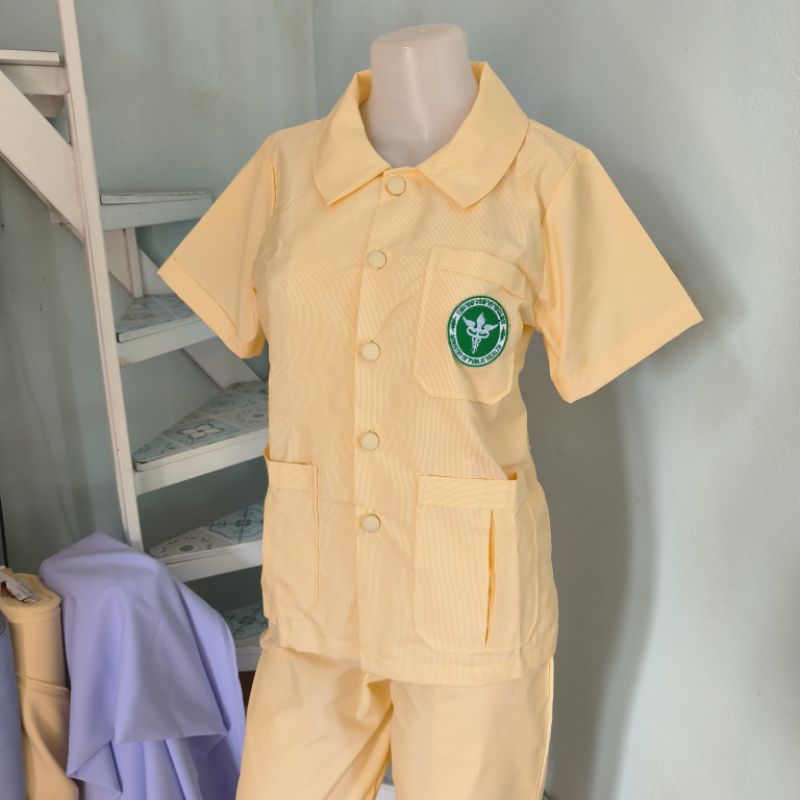 เสื้อเหลืองริ้วขาว คอบัวมน/คอบัวแหลม มีตรา/ไม่มีตรากระทรวง