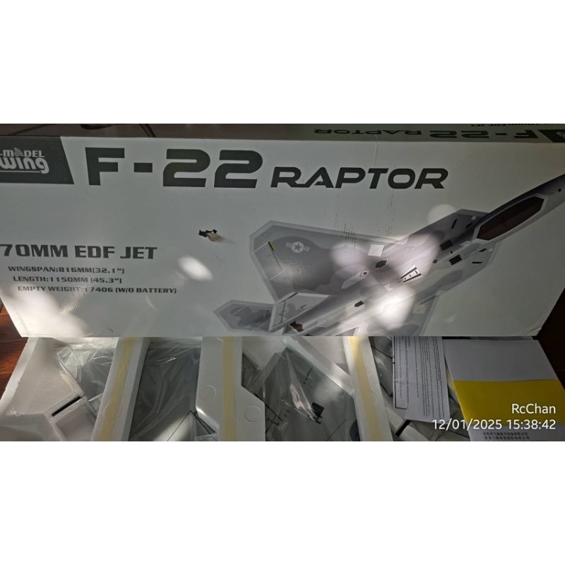 70 F-22 Raptor Freewing มาพร้อม Thrust Reversing