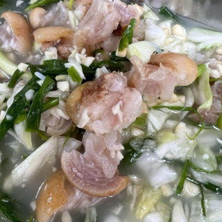 ส้มเอ็นหมูติดหนังยายกะลอ น้ำหนักเนื้อประมาณ700กรัม รวมโลกว่า…