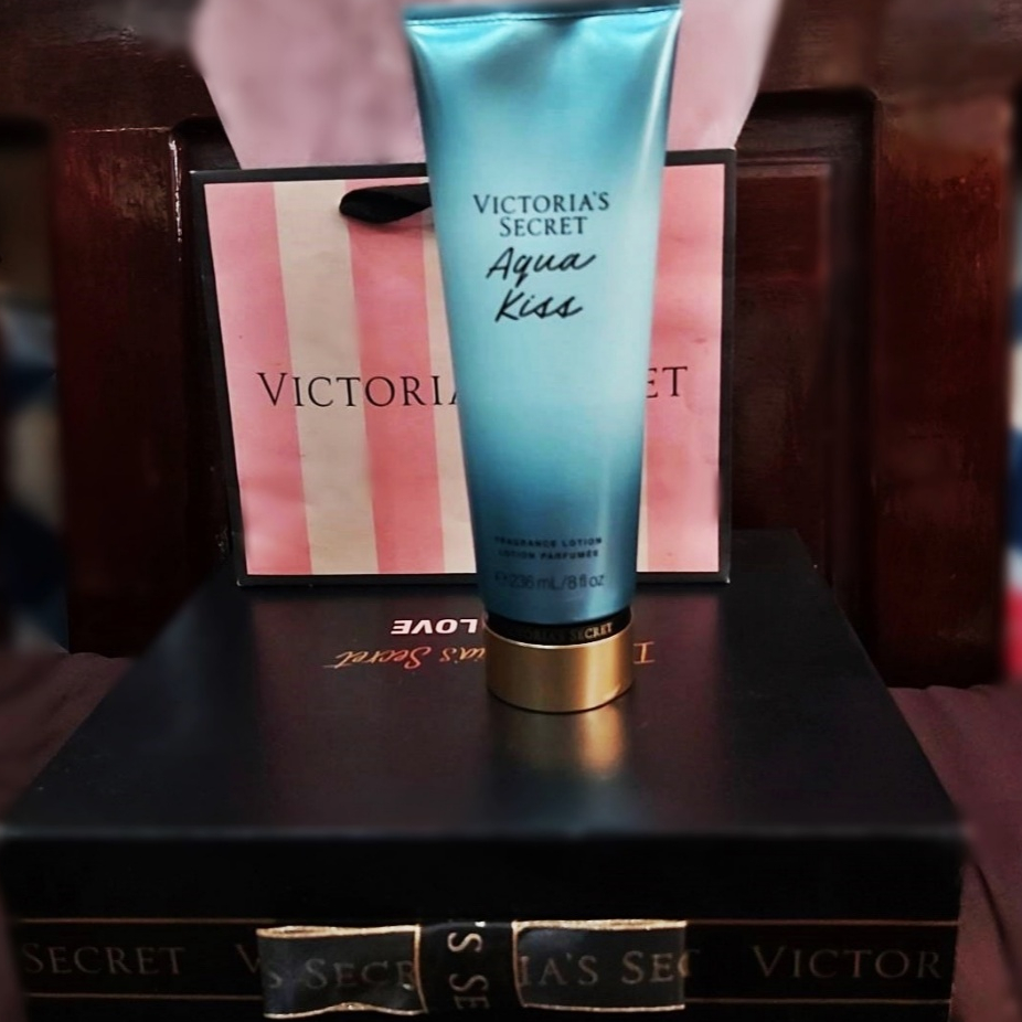 New ของแท้100%* Victoria's Secret Aqua kiss