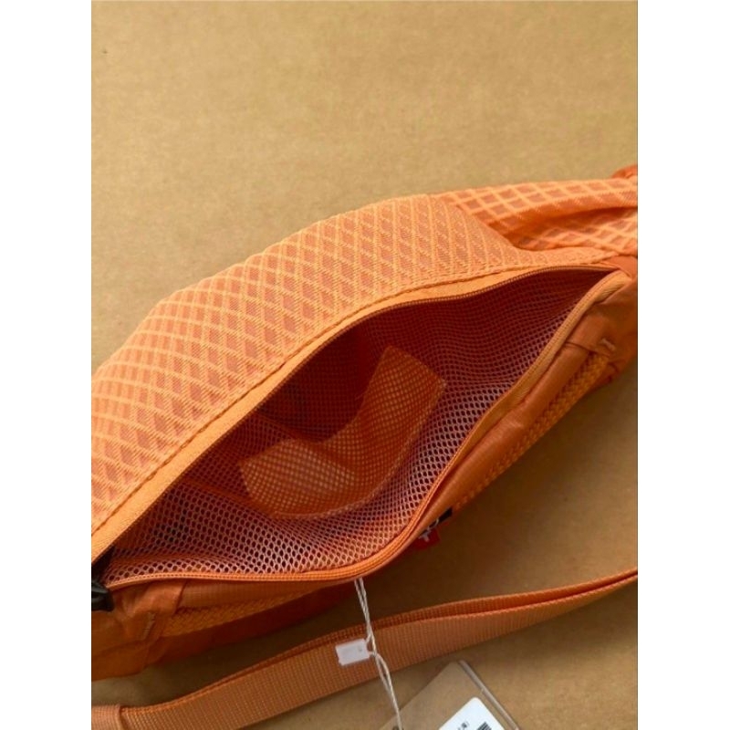🔥พร้อมส่งค่าา🔥On Cloud Waist Pack 2L Liteป้ายห้อย