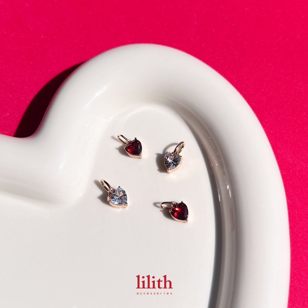Lilith - crystal heart charm (gold)
