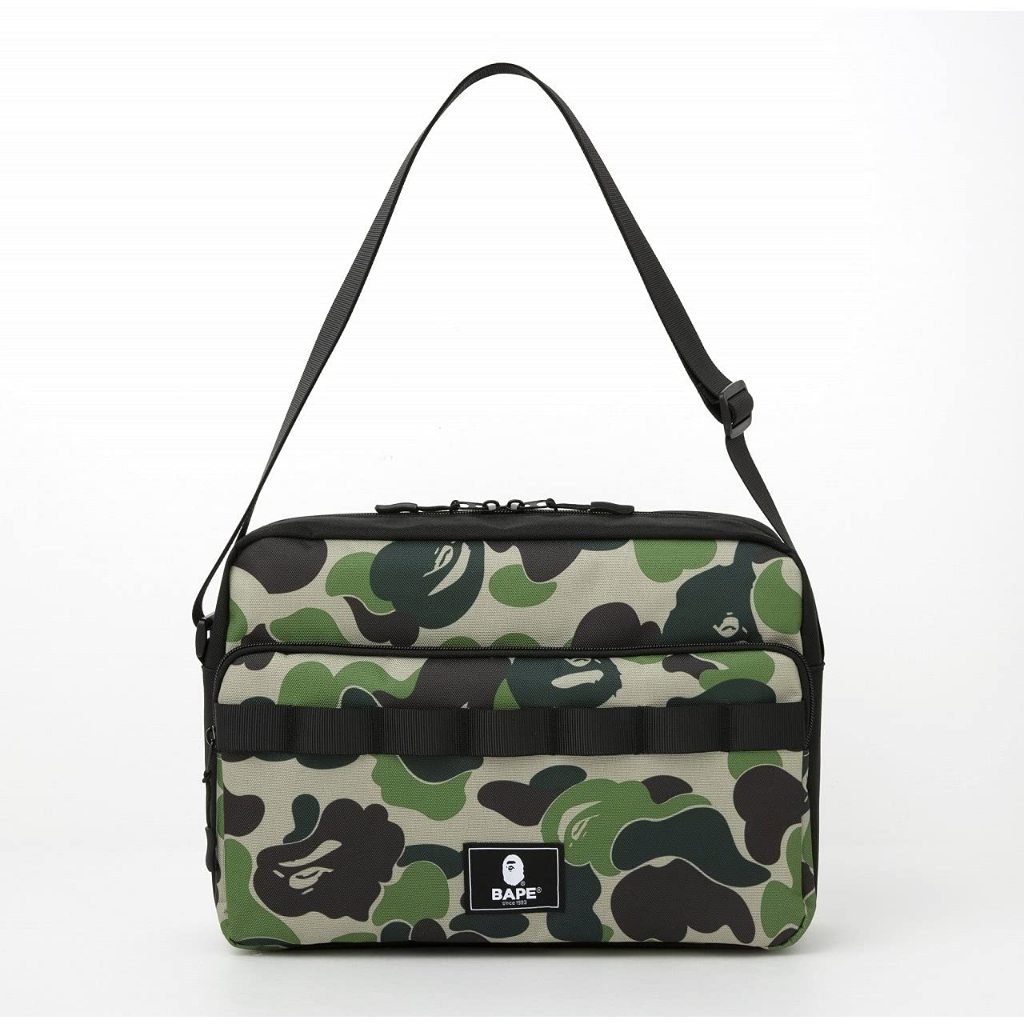 กระเป๋า ​BAPE สะพายข้าง ลายพราง ใบใหญ่ ใส่ไอแพดได้😍