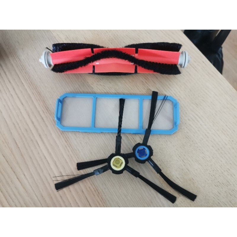 อะไหล่ Mr.Robot ลด 50% 1 set ( ลูกกลิ้ง ที่ปัด ตัวกันฝุ่น)​