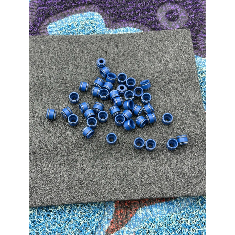 ซีลก้านวาล์วใส่ฝาสูบ4วาล์วใส่ฝาสูบ4วาวmio/4V-110i/4V-125/4V-เวฟ100/4V ราคาต่อ1ชุดใน1ชุดมีซีล4ตัว