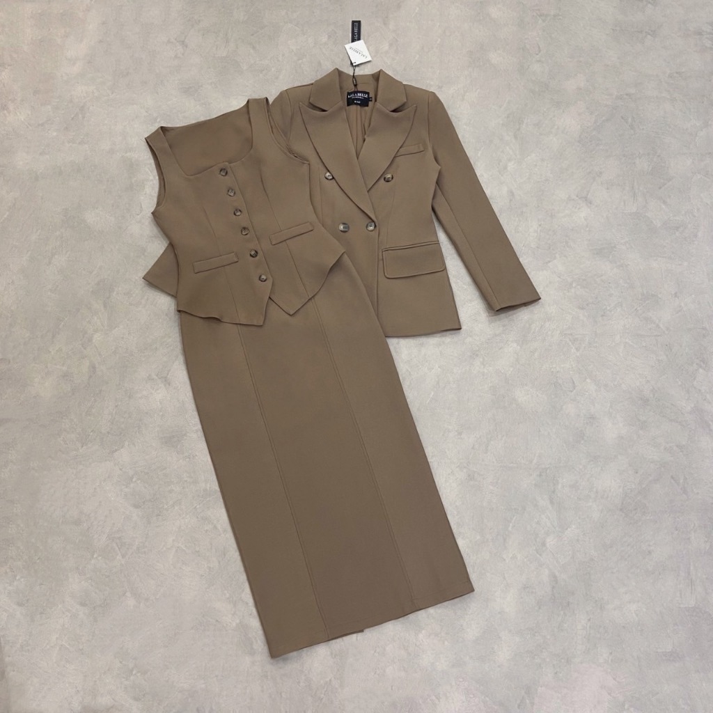 THE CLOSETA : LB425ชุดเซ็ท3ชิ้นเสื้อแขนกุดกระดุมหน้าใส่คู่กระโปรงยาวทรงสอบพร้อมเสื้อสูทแขนยาวเข้าชุด - รูปที่ 5