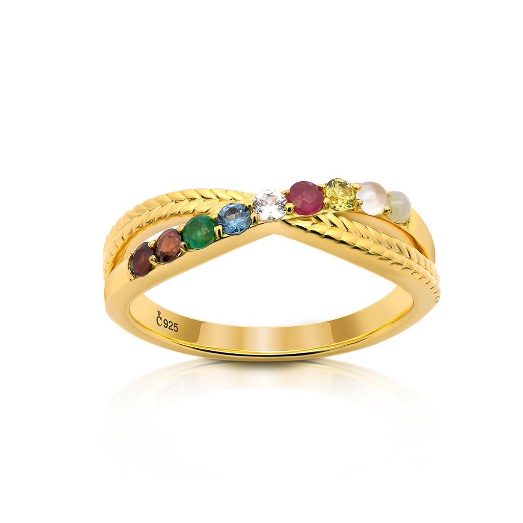 แหวนพลอยแท้นพเก้ารูปทรงอินฟินีตี้ รุ่น Eve (Chada Collection)