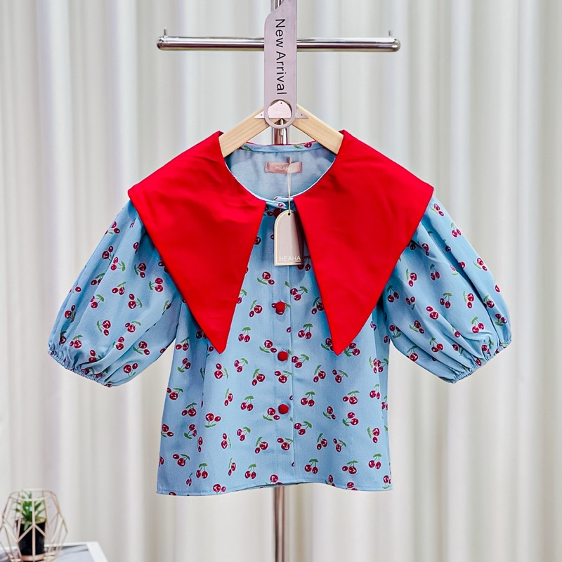 เสื้อเชิ้ตปกแหลมสีแดง ผ้ายีนส์ลายเชอรี่
