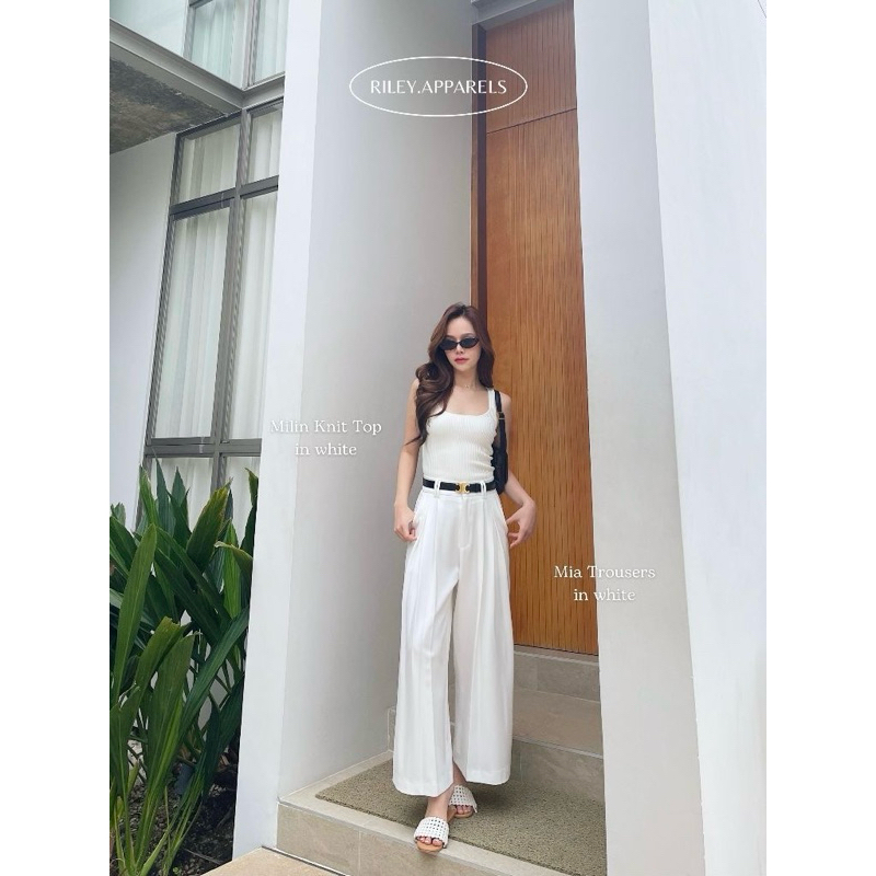 Used once white trousers #rileyapparels size s