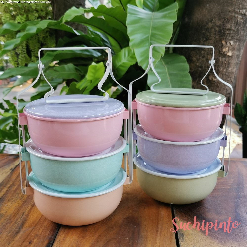 ปิ่นโตทรงถ้วยขนาดใหญ่ ขนาด 3 ชั้น เส้นผ่าศูนย์กลาง 14 ซม. ขนาดปกติ คละสีพาสเทล ไม่รวมตกแต่ง