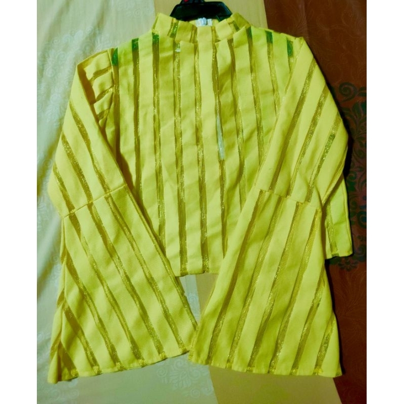 เสื้อคอปีนอก34 "ยาว 17" แขนกระดิ่งแบรนด์ LBM Fashion style สีเหลืองแขนกระดิ่ง