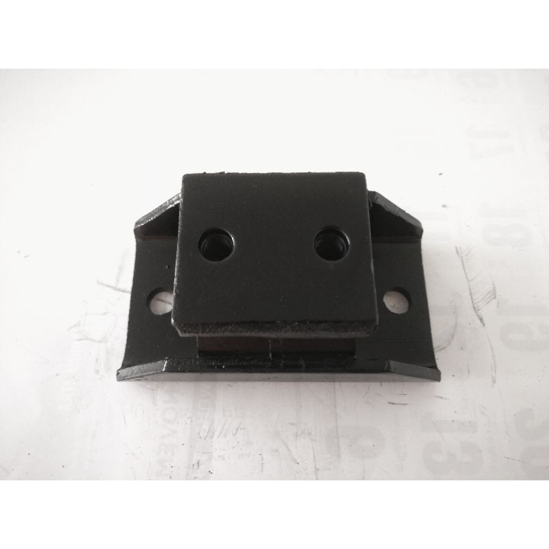 ยางแท่นเกียร์​ ดัทสัน​ 620​ DATSUN​ 620(11320-B5000)​