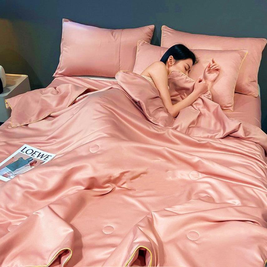 ผ้าห่มใยไหมเย็นแบรนด์ญาญ่า สีพื้น 6 ฟุต 180*220Cm เกรดพรีเมี่ยม ป้องกันไรฝุ่น นุ่ม ลื่น เย็นสบาย