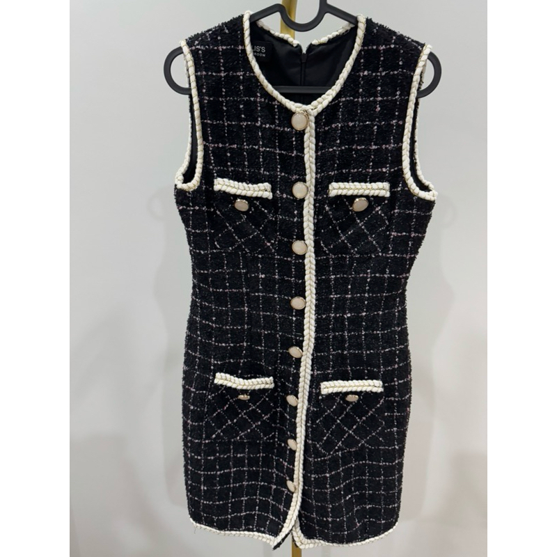 Alis’s bedroom (M) เดรสผ้าทวีต สวยหรูดูแพง used like new