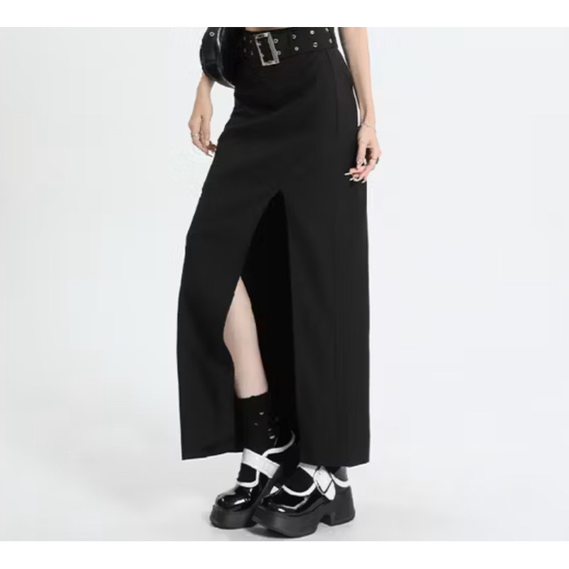 ส่งต่อ กระโปรงยาวผ่าหน้าสีดำ cicishop