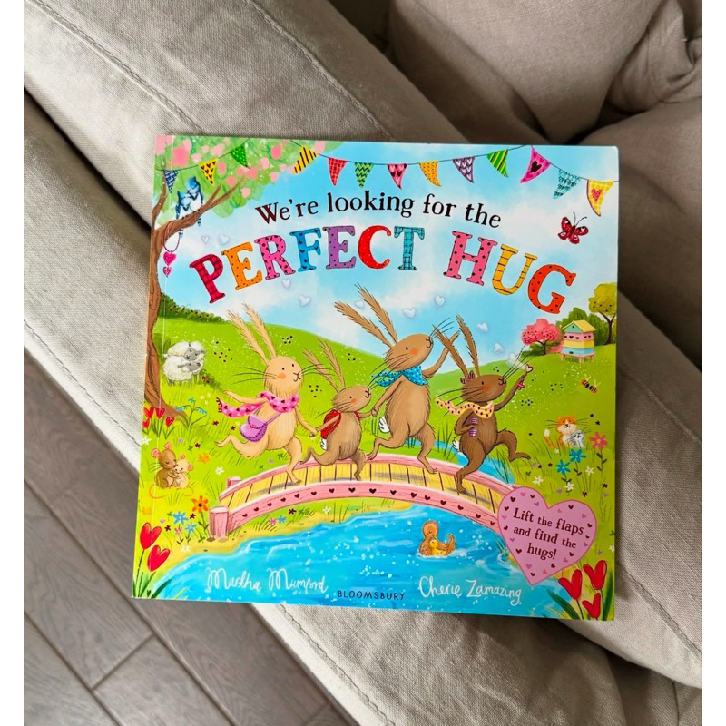 THE BUNNY ADVENTURES  :We're Looking for the Perfect Hug