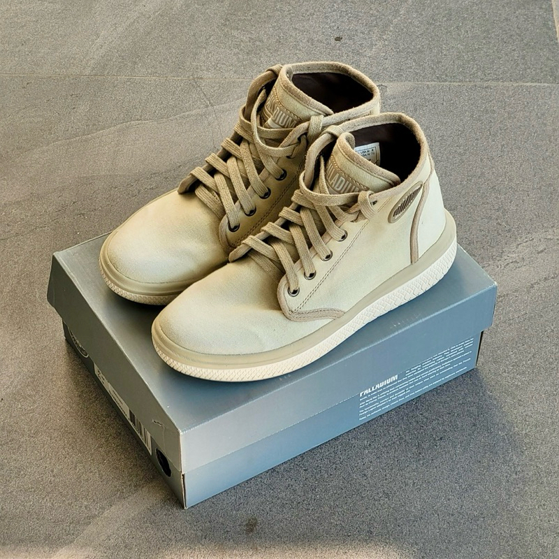 รองเท้าผ้าใบหุ้มข้อ PALLADIUM CRUSHION CVS SAHARA