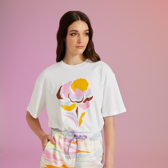 HAUS OF GRAFF - PEONY T-SHIRT เสื้อยืดสีขาวโอเวอไซส์ผ้าคอตตอนUSA100% สกรีนลายดอกไม้