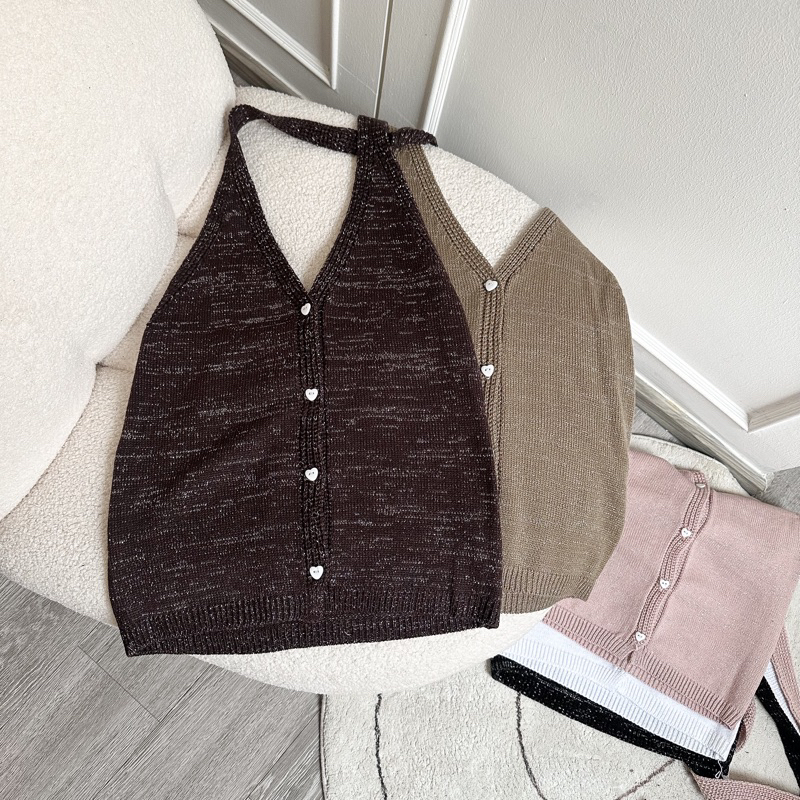 Glitter ii เสื้อผูกคอไหมพรหมกระดุมหัวใจ🍒พร้อมส่ง