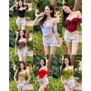 💸ร้านบุกบุ๊ยยย💸 เสื้อปาดไหล่แขนสั้นเสริมฟองน้ำอกบิดเปิดไหล่ม…