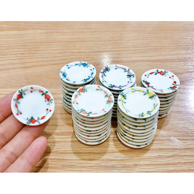 จานเซรามิคจิ๋ว งานละเอียด ขนาด 3.2 cm. ราคา/ชิ้น