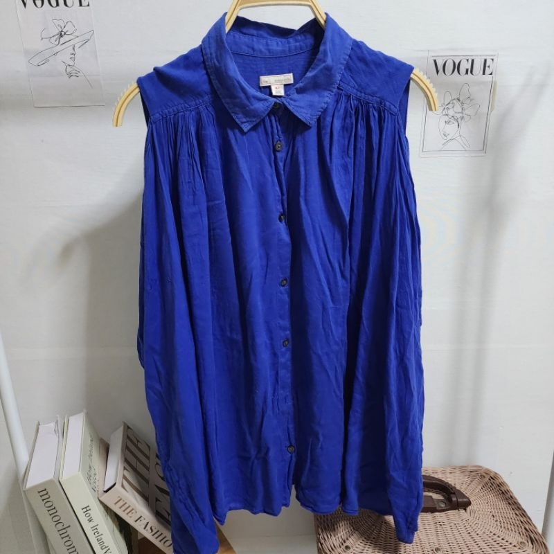 gap જ⁀➴ เสื้อคอปก แขนกุด ทรงโคร่ง