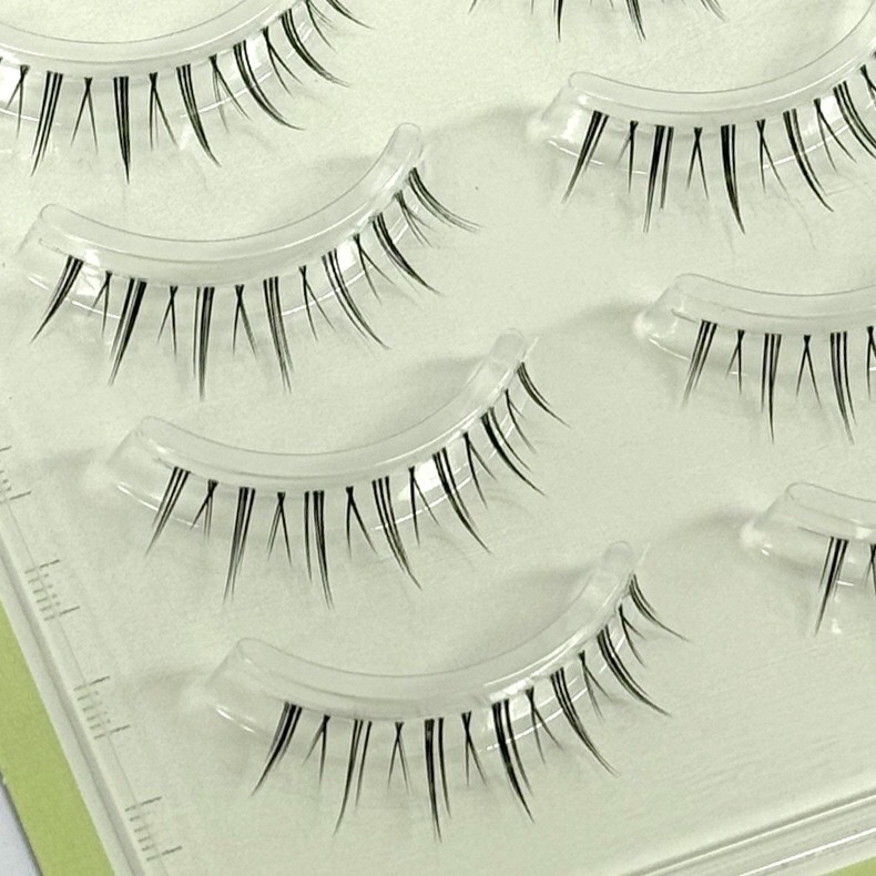 ขนตาล่างปลอม รุ่น SARINA ขนตาแบบ 3D ความยาว 4-7 mm. ยาวนุ่ม ไม่แข็ง แกนเอ็นบางใส เป็นธรรมชาติ ติดง่าย ใส่สบาย ไม่บาดตา