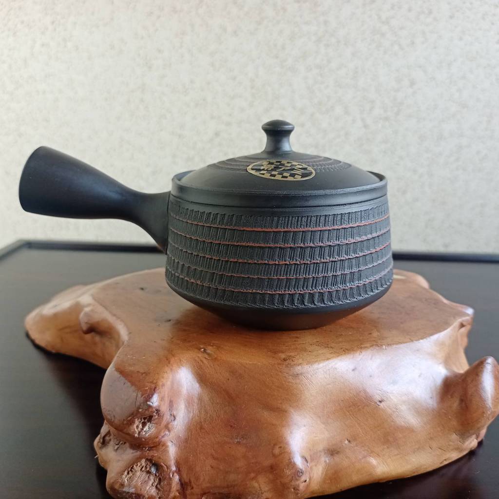 Kyushu Teapot Japanese teapot obi ami Japanese. tokoname แกะรอบ กรอฃเลสรอบ 250 ml.
