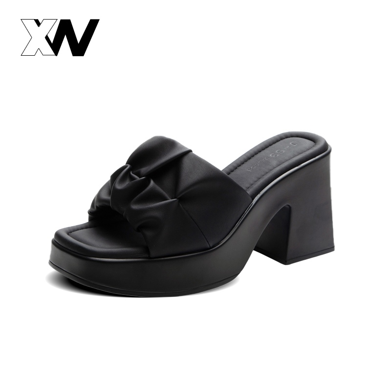 ใหม่ล่าสุด รองเท้าแฟชั่นส้นสูงสุดฮิต รุ่นนี้มี 4 สีให้เลือก สีไหนก็บอกเลยว่าสุดจึ้ง งานดีทรงสวยสวมใส่ง่ายใส่ได้ทุกโอกาส