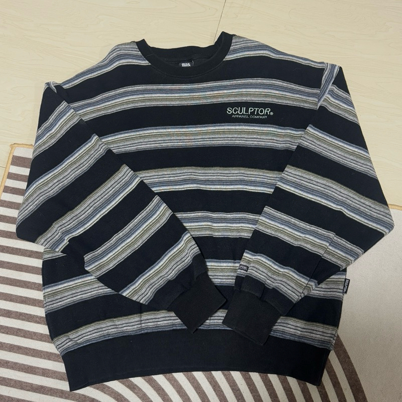 Sculptor sweater เสื้อสเวตเตอร์มือสอง unisex