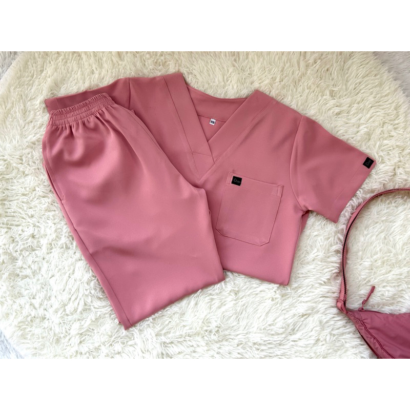 Dsign scrub ชุดสครับคอวี unisex สี Rose รุ่น Colorful’s Collection