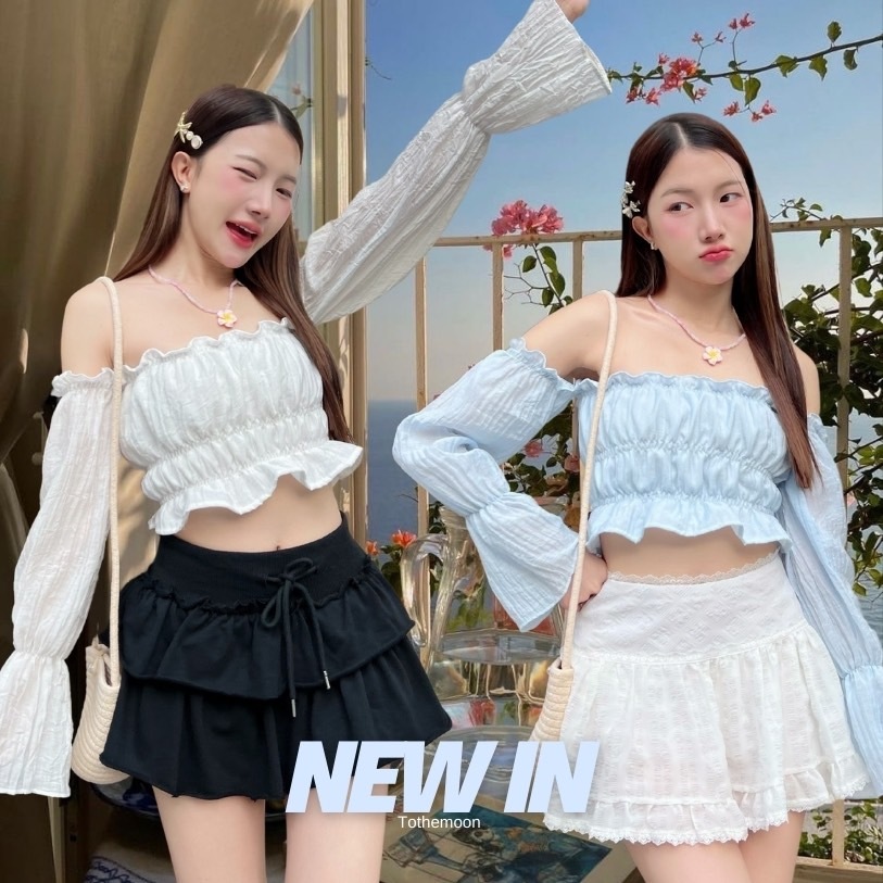 เสื้อปาดไหล่ แขนยาว ดีเทลยางยืดช่วงเเขน สม็อคอก ผ้าใส่สบายไม่ร้อน