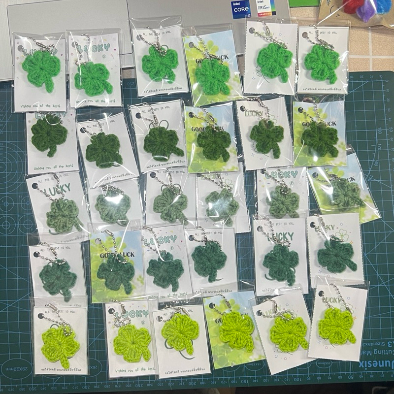 พวงกุญแจใบโคลเวอร์ ของขวัญปัจฉิม 🍀 (ขั้นต่ำ 2 ชิ้น)
