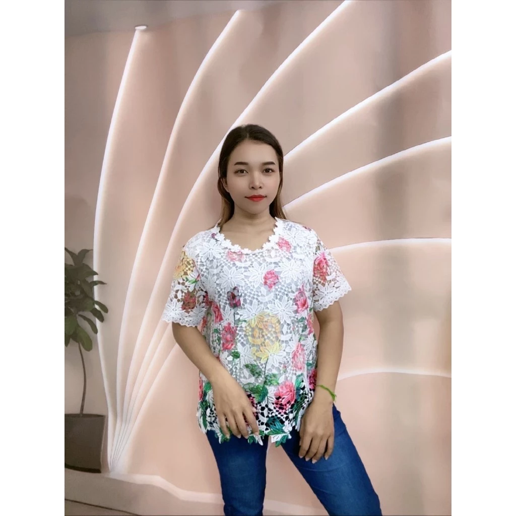เสื้อลูกไม้ลายดอก รุ่น41 แขนสั้น คอกลม มีซับใน อก42นิ้ว thumbnail 8