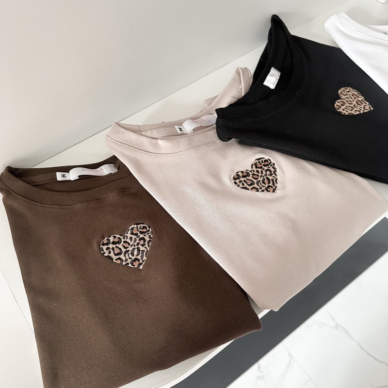 Love Tiger เสื้อยืดผ้ายูนิปักหัวใจลายเสือ🤎พร้อมส่ง