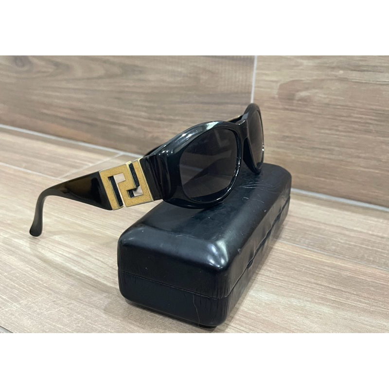 แว่นกันแดดVersaceมือสองของแท้💯 สวยเท่ห์