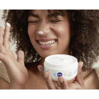 พร้อมส่ง/นำเข้า NIVEA Soft Moisturising Cream Vegan Formula 200 ml.