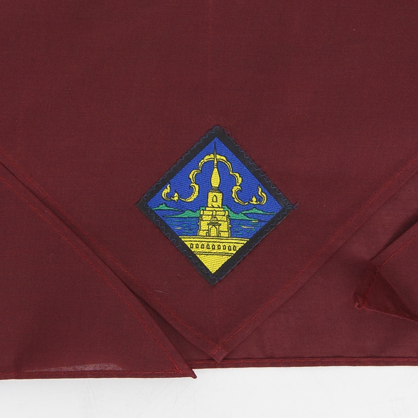 ผ้าพันคอลูกเสือนักเรียน มีทุกถิ่นอีสานเหนือ สีอาจเพี้ยนจากแสงที่ถ่าย แต่รับรองถูกระเบียบ 100%