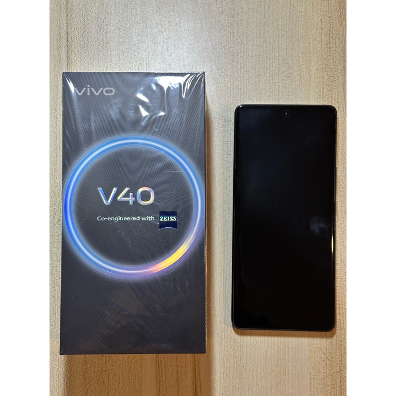 ใช้โค้ลด20%,25%30% Used like very new 98%up Vivo V40 ได้น้าาาสินค้าเป็นสินค้ามือสอง  vivo V40 5G (สี