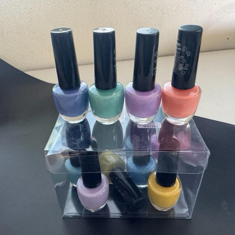 (12 ชิ้น) No.655 ชุดสีทาเล็บ คละสี 12 ขวด สุ่มสี มีขวดกลมและขวดเหลี่ยม มีหลายโทนสี ทักแชทระบุสีได