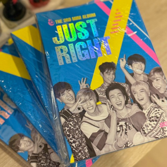 อัลบั้มเปล่า Just right (GOT7)