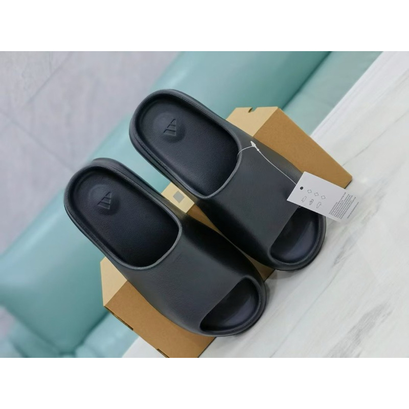 C2** รองเท้าแตะ adid  YEEZY slides มีไซส์ Us3-11 สินค้าใหม่ ของแท้