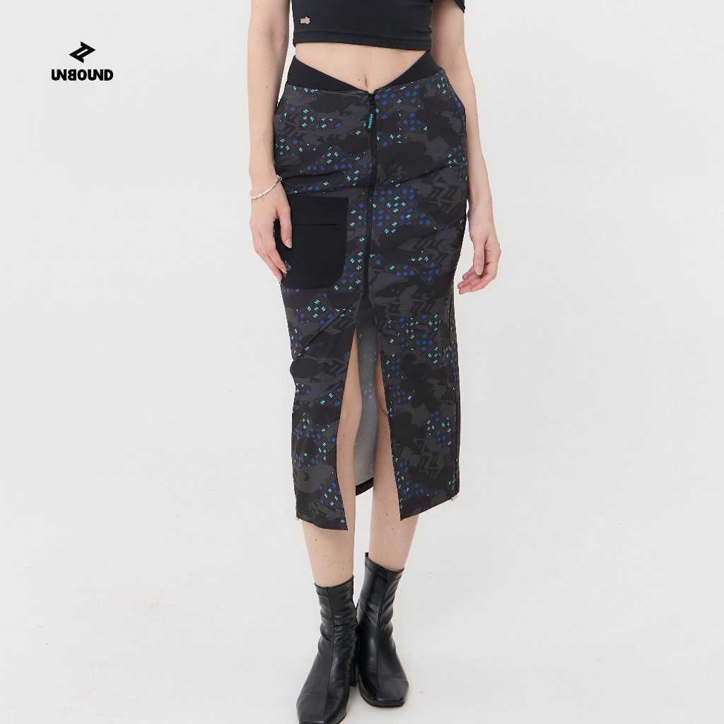 UNBOUND ASTRO CAMO FONT ZIPPER MIDI SKIRT กระโปรงยาวลายคาโม่