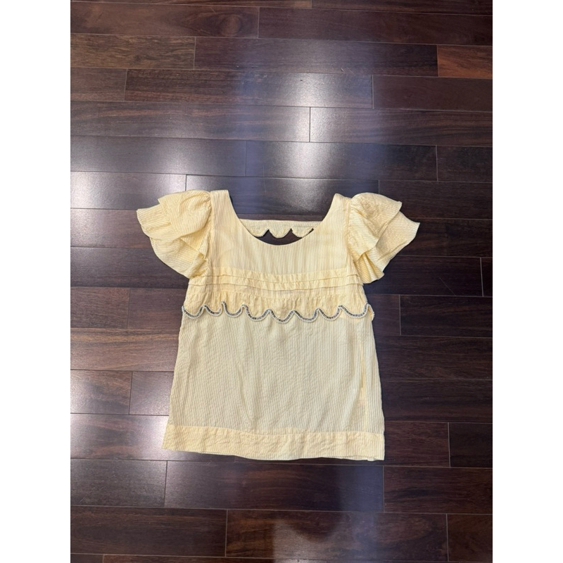 เสื้อ kloset แขนระบาย น่ารัก ผ้าดีมากค่ะ